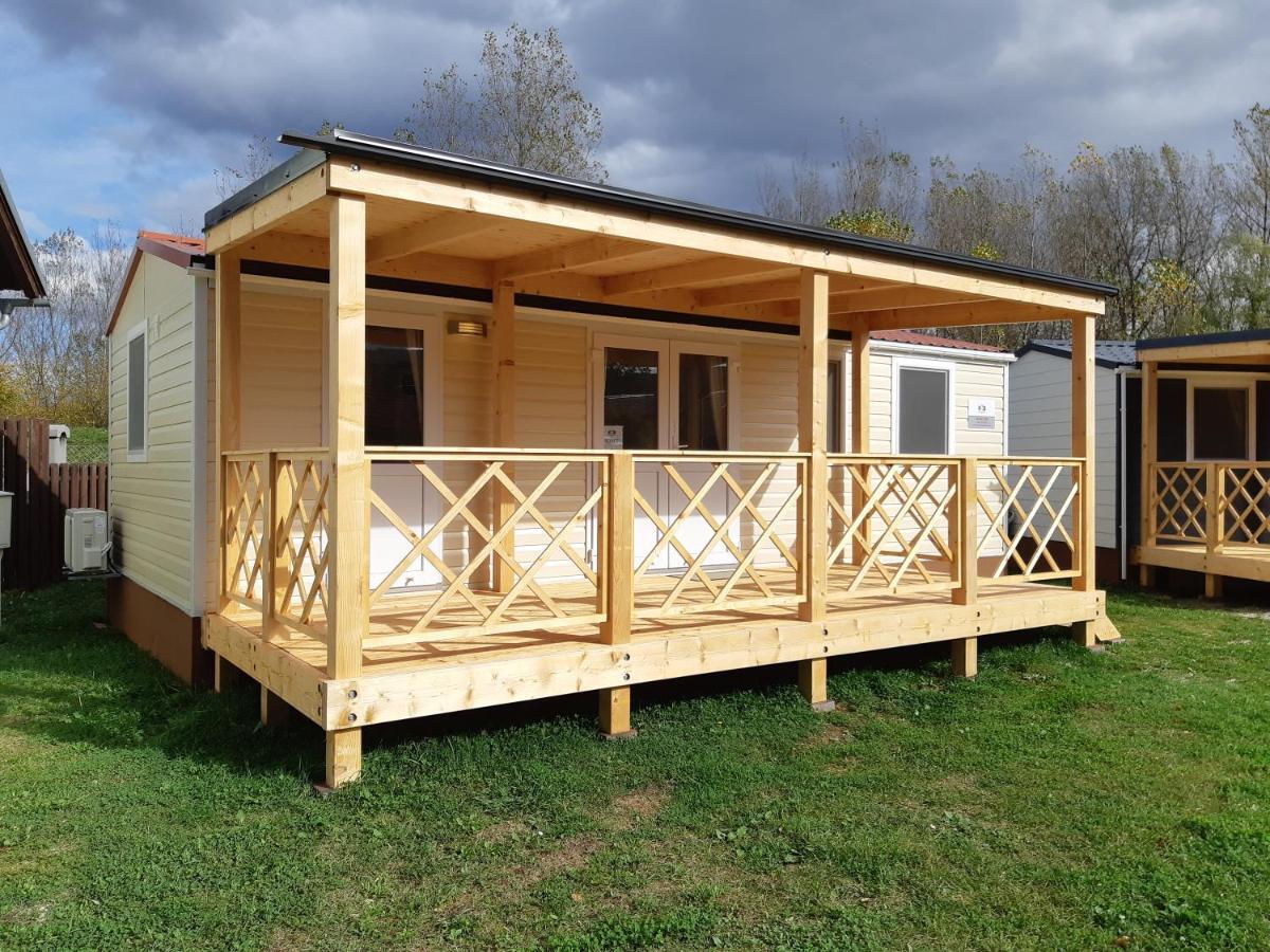 Mobile Homes And Apartment - Terme Catez Catez ob Savi Dış mekan fotoğraf